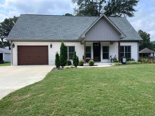1096 Rain Tree Dr, Tuscumbia, AL, 35674-6681 | Card Image