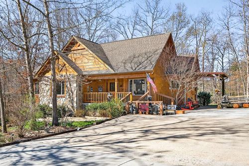 499 Hemlock Ln, Spencer, TN, 38585-4143 | Card Image