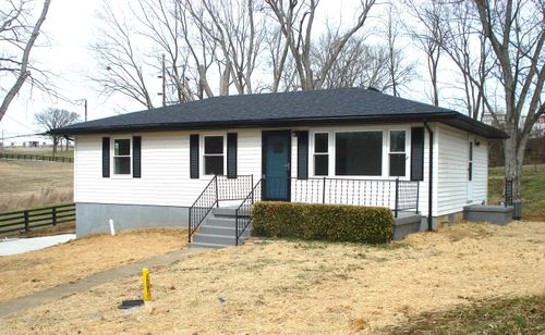 512 Broadway Ave, Cynthiana, KY, 41031-1136 | Card Image