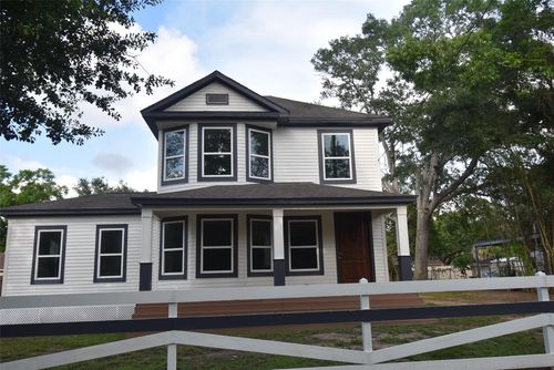 2907 Avenue K, Bay City, TX, 77414-6711 | Card Image
