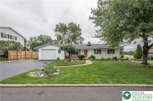 5930 Shepherd Hills Ave, ALLENTOWN, PA, 18106-9604 | Card Image