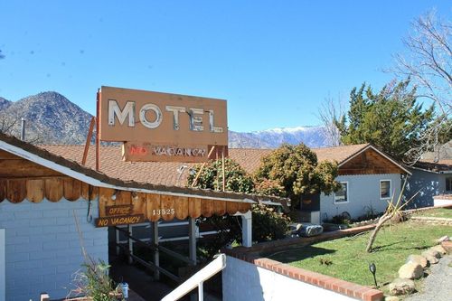 13525 Sierra Way, Kernville, CA, 93238-9700 | Card Image