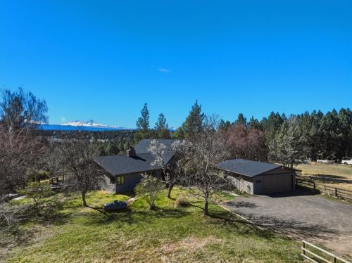65025 Wapiti Way, Bend, OR, 97703-8721 | Card Image