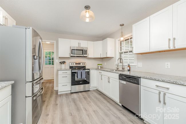 14027 Hackamore Dr, House other with 4 bedrooms, 3 bathrooms and null parking in Matthews NC | Image 10