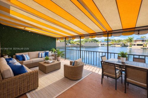 15896-15896 Kilmarnock Dr, Miami Lakes, FL, 33014-6576 | Card Image