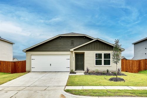 829 Eagles Nest Dr, Cleburne, TX, 76031-5275 | Card Image