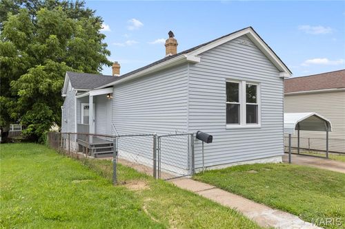 811 Regina Ave, Saint Louis, MO, 63125-1841 | Card Image