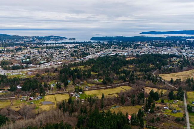 2300 East Wellington Rd, House other with 4 bedrooms, 5 bathrooms and 30 parking in Nanaimo BC | Image 71