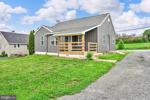 4381 Division Highway, EAST EARL, PA, 17519 | Card Image
