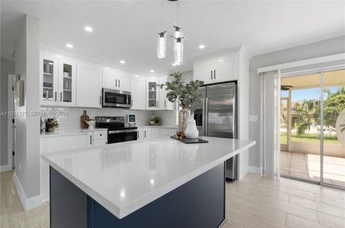 7332 Mako Dr, HUDSON, FL, 34667-3917 | Card Image