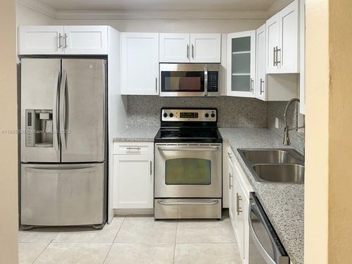 b109-11925 Ne 2nd Ave, Miami, FL, 33161-6171 | Card Image