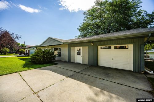 65 Park Ln, Buffalo, WY, 82834-2411 | Card Image