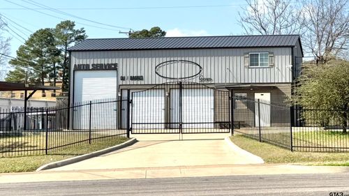 800 N Broadway, Tyler, TX, 75702 | Card Image