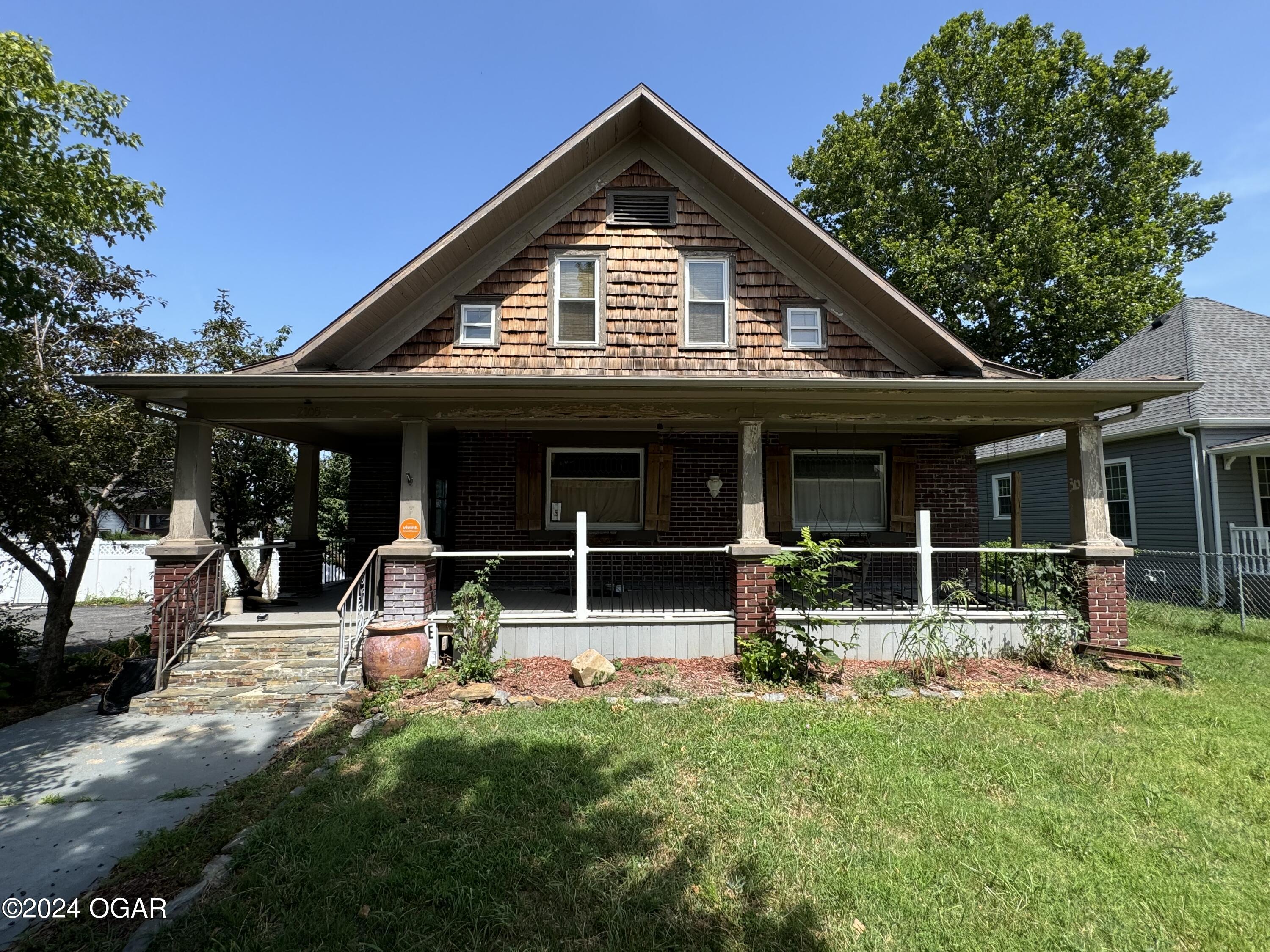 Wall Ave, Joplin, MO 64804