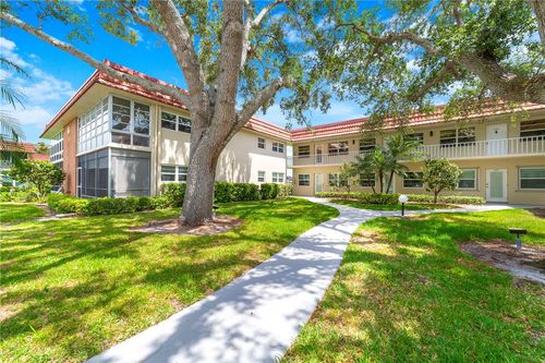 apt-202-8 Vista Palm Ln, Vero Beach, FL, 32962-0808 | Card Image