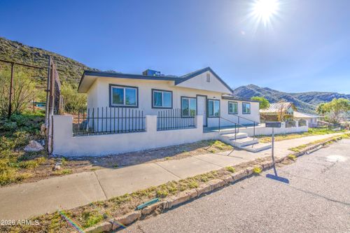 300 N Magma Ave, Superior, AZ, 85173-2631 | Card Image