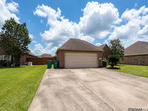 11446 Lemonwood Dr, Denham Springs, LA, 70726 | Card Image