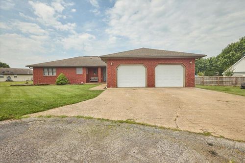 1603 Davis Cir, Mountain Grove, MO, 65711-1284 | Card Image