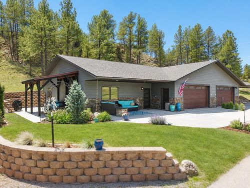 2124 Bison Pass, Hot Springs, SD, 57747-4104 | Card Image
