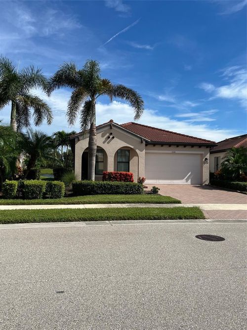 10468 Crooked Creek Dr, VENICE, FL, 34293-7308 | Card Image