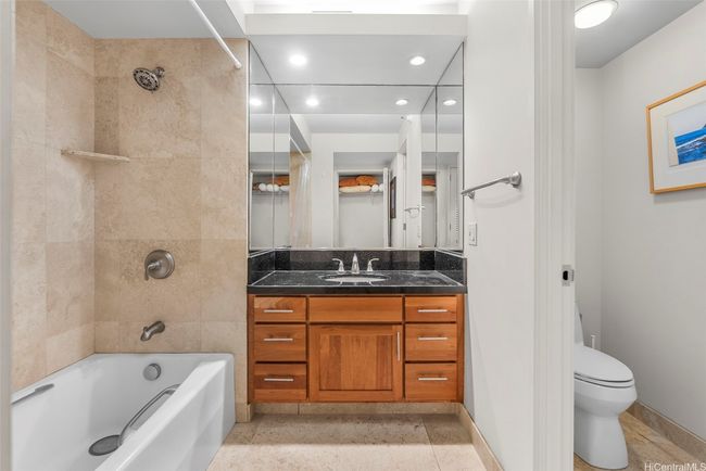 APT-3204 - 1330 Ala Moana Blvd, Condo with 2 bedrooms, 2 bathrooms and 2 parking in Honolulu HI | Image 14
