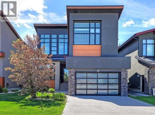 13 West Point Close Sw, Calgary, AB, T3H0X4 | Card Image
