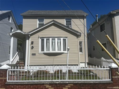 12253 Milburn St, Springfield Gardens, NY, 11413-1053 | Card Image