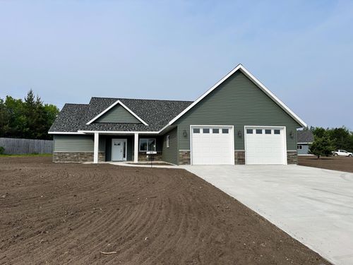 815 Nw 8th Avenue Nw, Perham, MN, 56573 | Card Image