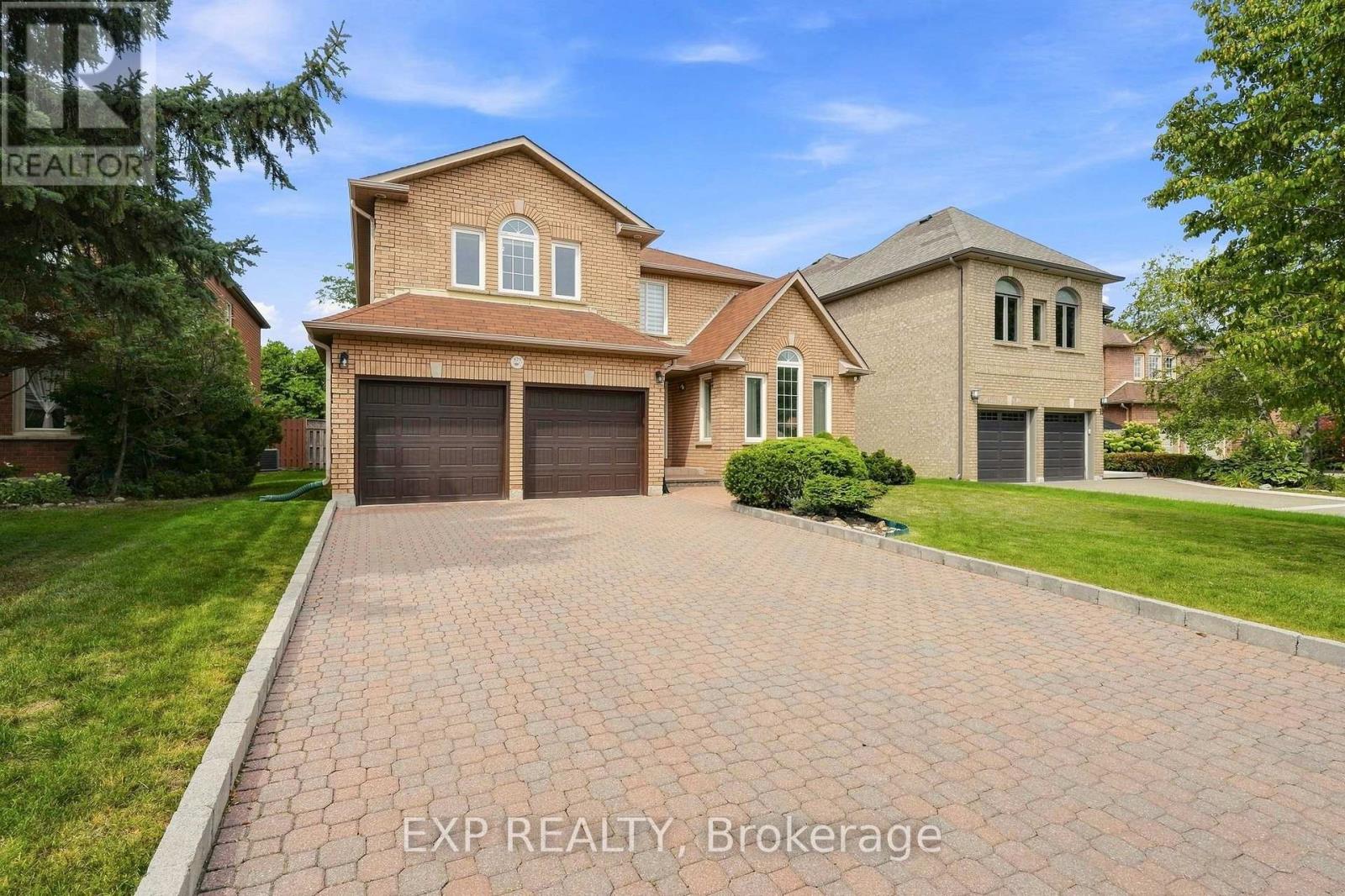 Residential in Richmond Hill (Devonsleigh) 2