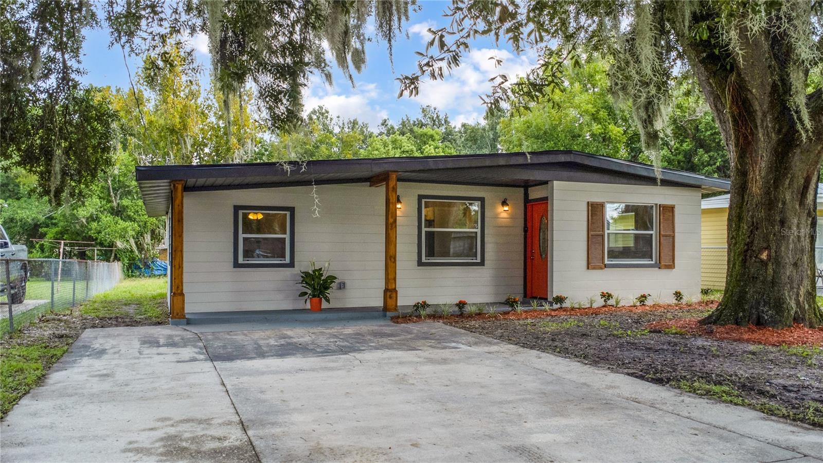 Miami St, Lakeland, FL 33805