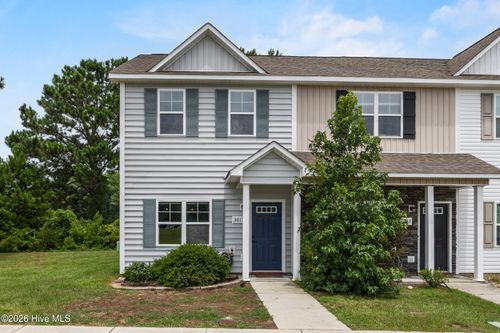 301 Justice Farm Dr, Sneads Ferry, NC, 28460-4703 | Card Image
