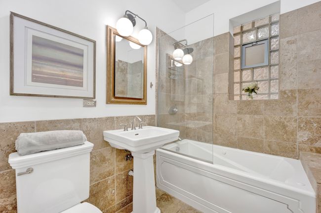 APT-1W - 1023 W Dakin St, Home with 2 bedrooms, 1 bathrooms and 1 parking in CHICAGO IL | Image 13