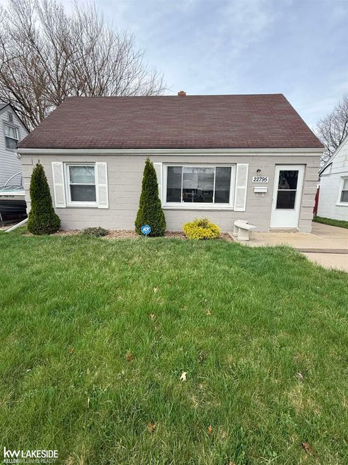 22795 Almond Ave, Eastpointe, MI, 48021-1902 | Card Image