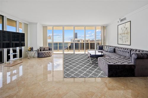 2202-1830 S Ocean Dr, Hallandale Beach, FL, 33009 | Card Image