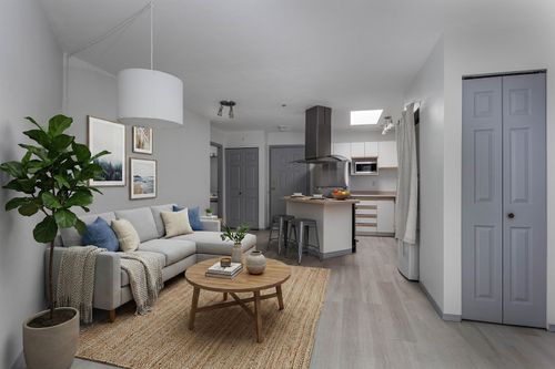 e309-40180 Willow Cres, Squamish, BC, V8B0M3 | Card Image