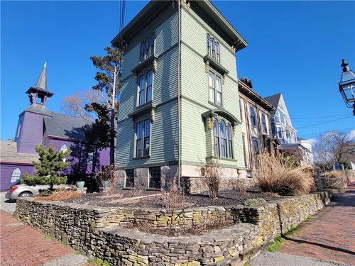 1-92 Pelham St, Newport, RI, 02840-3130 | Card Image