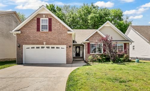 3570 Southwood Dr, Clarksville, TN, 37042-8190 | Card Image