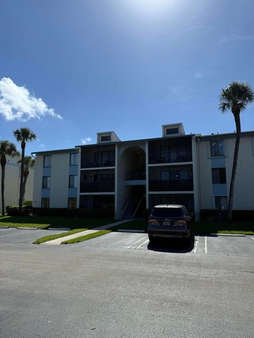 c2-1110 Green Pine Boulevard, West Palm Beach, FL, 33409 | Card Image