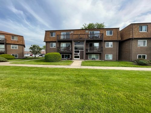 2e-118 Boardwalk St, Elk Grove Village, IL, 60007-3640 | Card Image