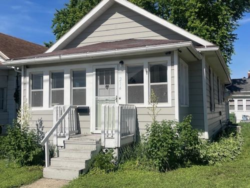 214 N 3rd St, Clinton, IA, 52732-4020 | Card Image
