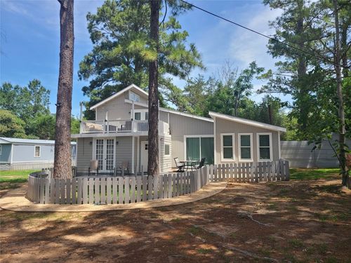 372 Plum St, Bastrop, TX, 78602-6711 | Card Image