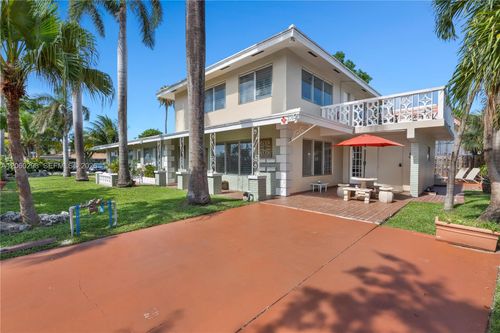 220 Se 12th Ave, Deerfield Beach, FL, 33441-4470 | Card Image