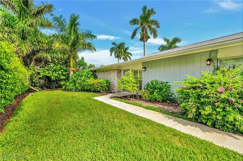 12-167 Crown Dr, NAPLES, FL, 34110-5704 | Card Image