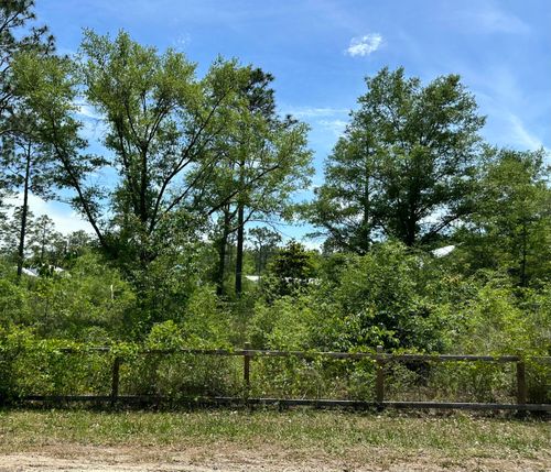 4 W Renoir Rd, Defuniak Springs, FL, 32433-7747 | Card Image