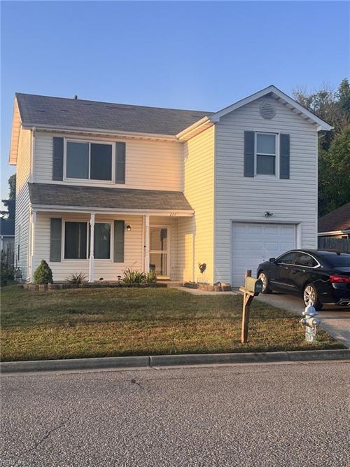 222 Greenfield Cres, Suffolk, VA, 23434-4880 | Card Image