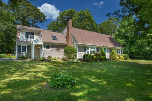 1 Surrey Ln, Sandwich, MA, 02563-2819 | Card Image