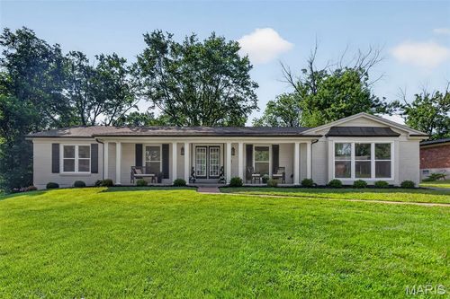 360 Statesman Ct, Chesterfield, MO, 63017-3213 | Card Image