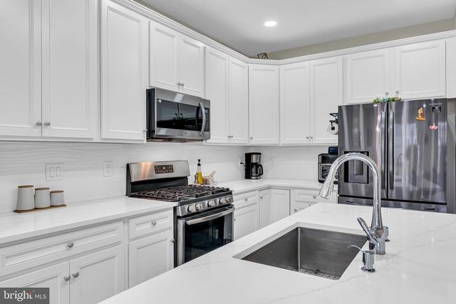51 Begonia Ln, Townhouse with 3 bedrooms, 3 bathrooms and null parking in MONROE TOWNSHIP NJ | Image 10