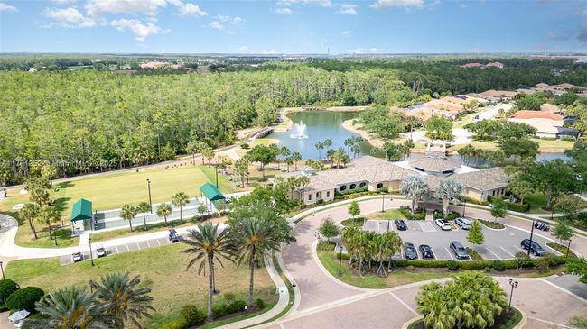 B - 10659 Pelican Preserve Blvd, Condo with 3 bedrooms, 2 bathrooms and null parking in FORT MYERS FL | Image 32