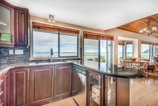 170 Tsawwassen Beach Road, House other with 3 bedrooms, 3 bathrooms and 4 parking in Delta BC | Image 9